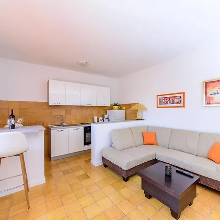 Bokin Apartment Bol